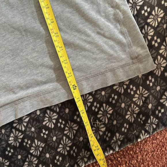 Lululemon V-Neck - Picture 3 of 6